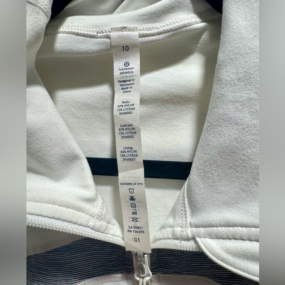 Lululemon In Stride Jacket - Picture 10 of 11